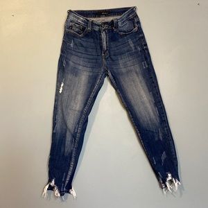 Kancan Womens mid rise distressed jean size 28